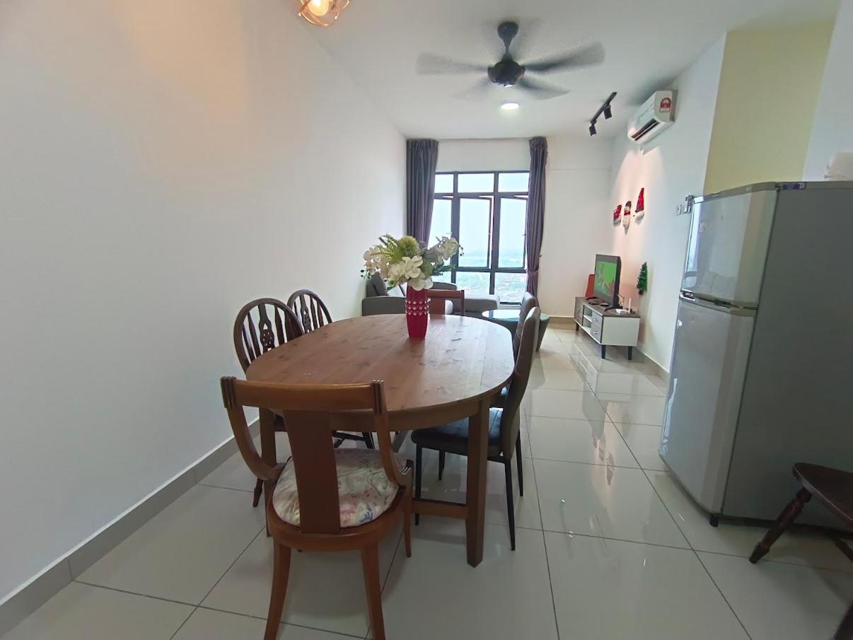 Arc Austin Hill Apartment Johor Bahru Exterior foto
