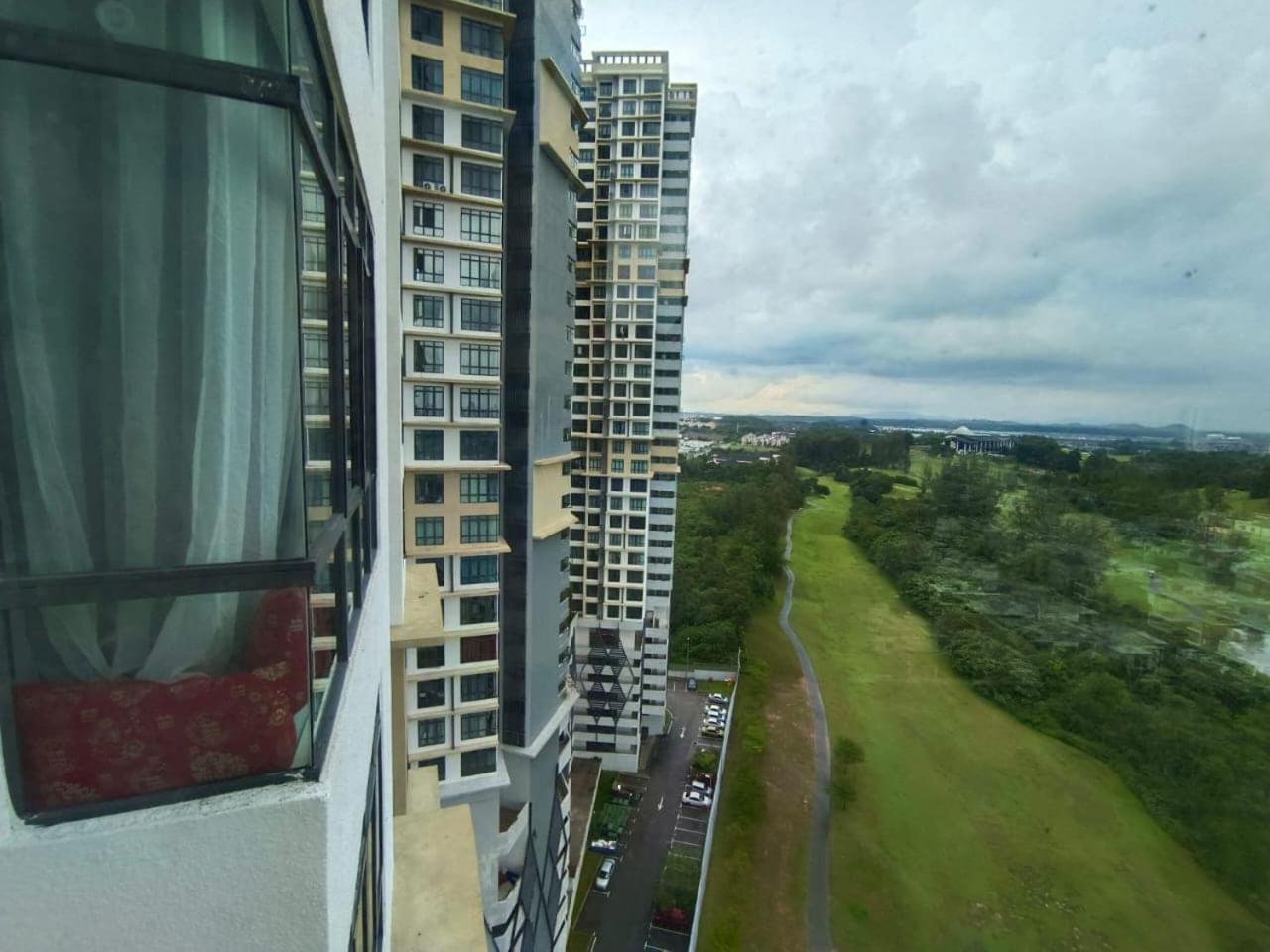 Arc Austin Hill Apartment Johor Bahru Exterior foto